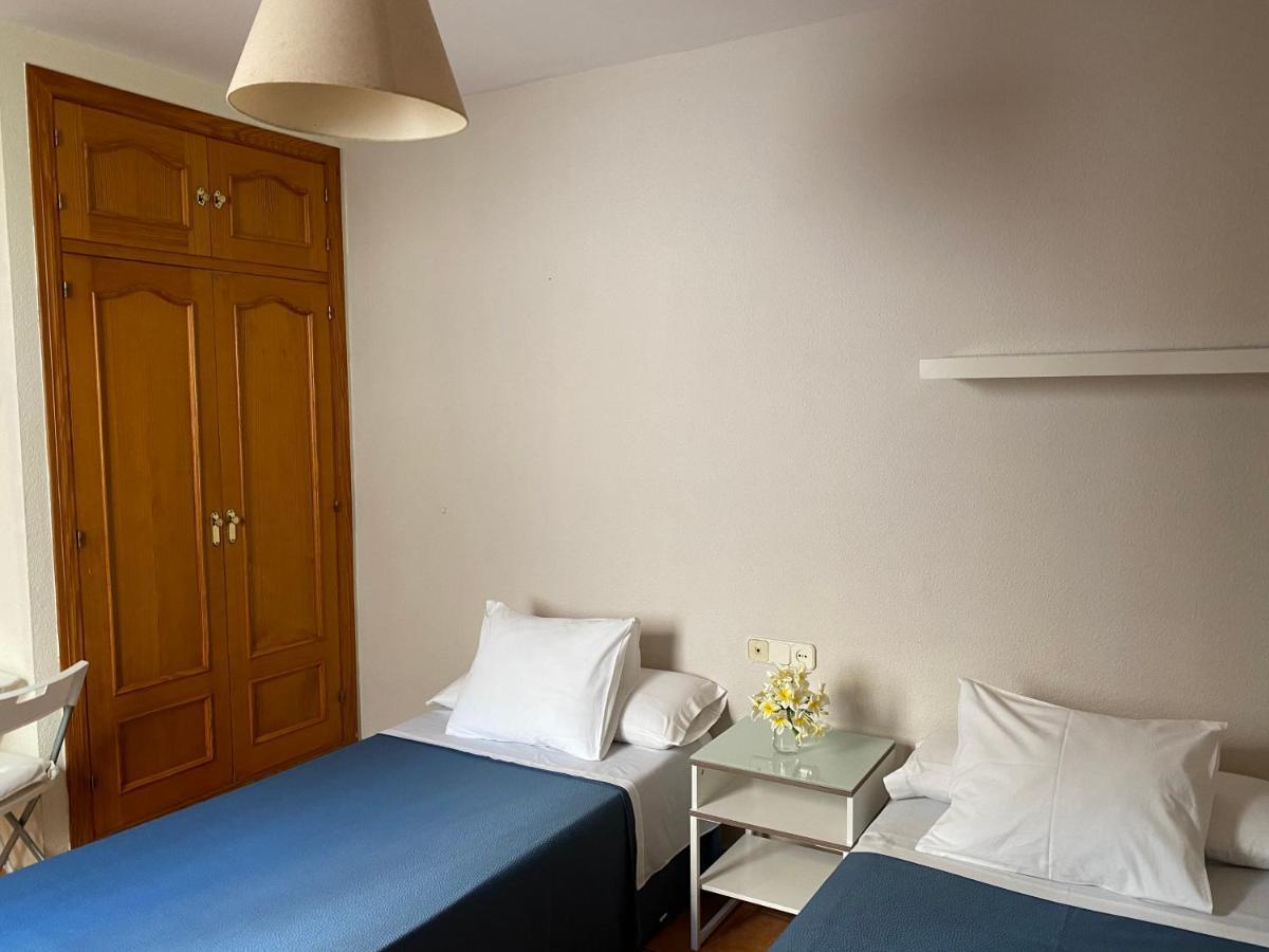 โฮสตัล โมสกาเตล Hotel มาลากา ภายนอก รูปภาพ