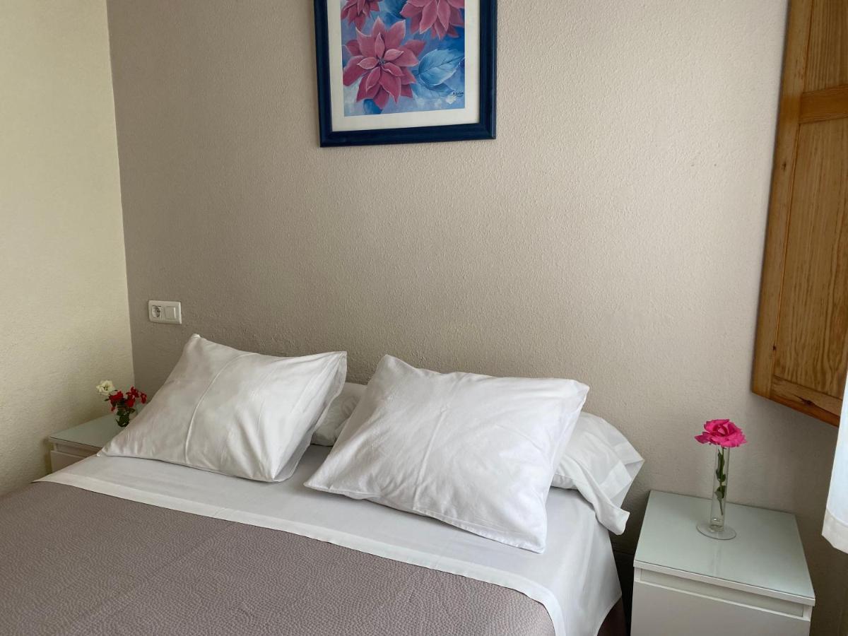 โฮสตัล โมสกาเตล Hotel มาลากา ภายนอก รูปภาพ