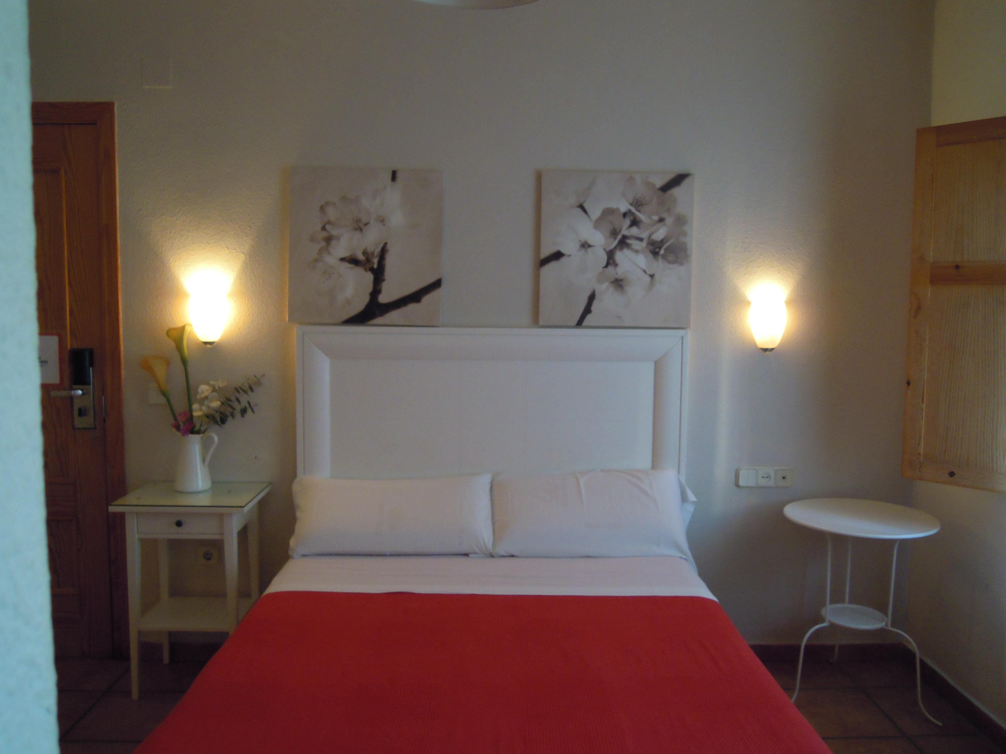 โฮสตัล โมสกาเตล Hotel มาลากา ภายนอก รูปภาพ