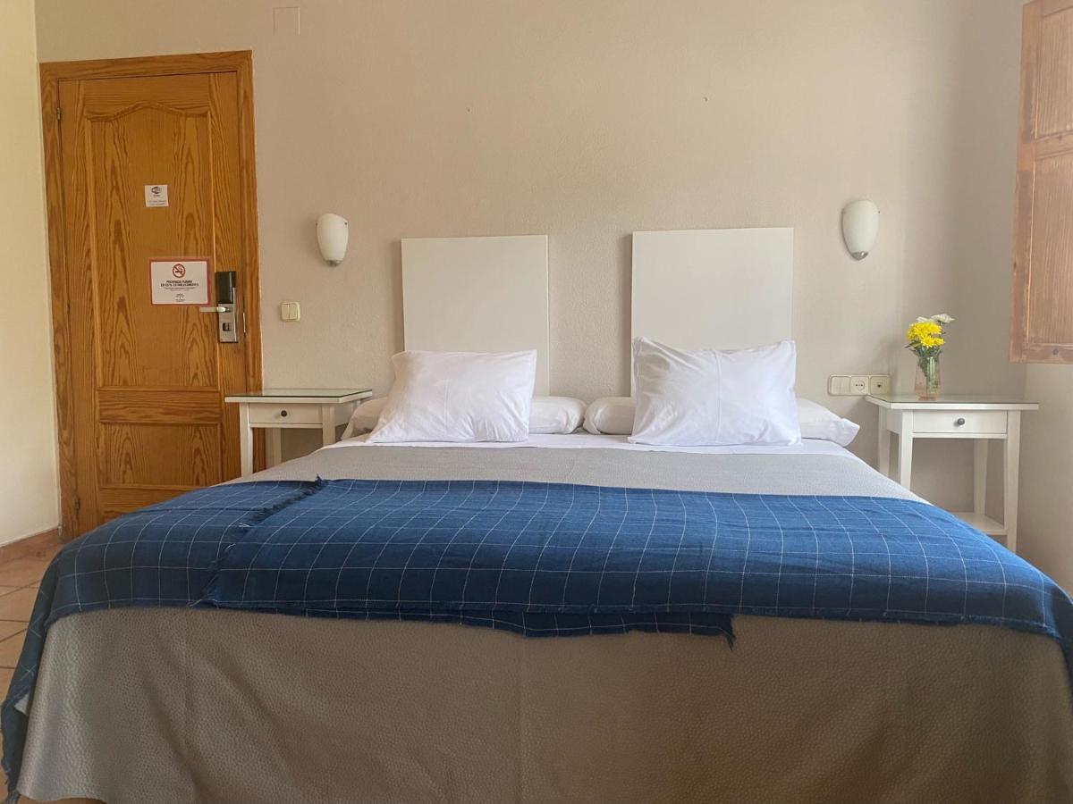 โฮสตัล โมสกาเตล Hotel มาลากา ภายนอก รูปภาพ